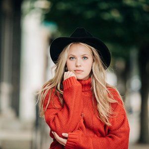 Meet your Posher, Isabelle